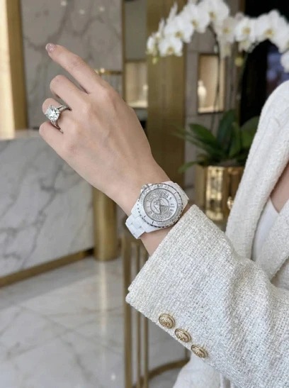 Chanel J12 White Ceramic Diamond Center