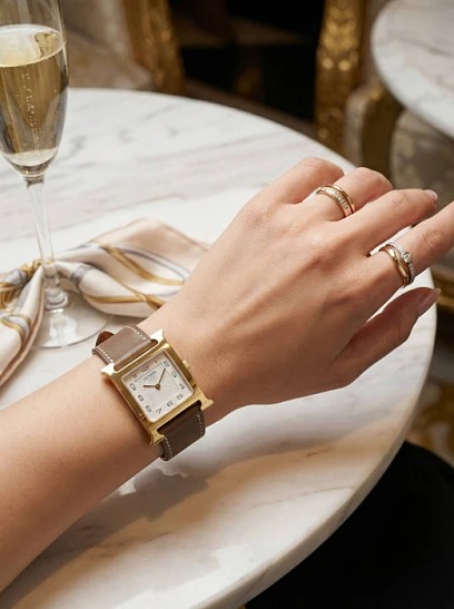 Hermès Heure H Gold Taupe Leather